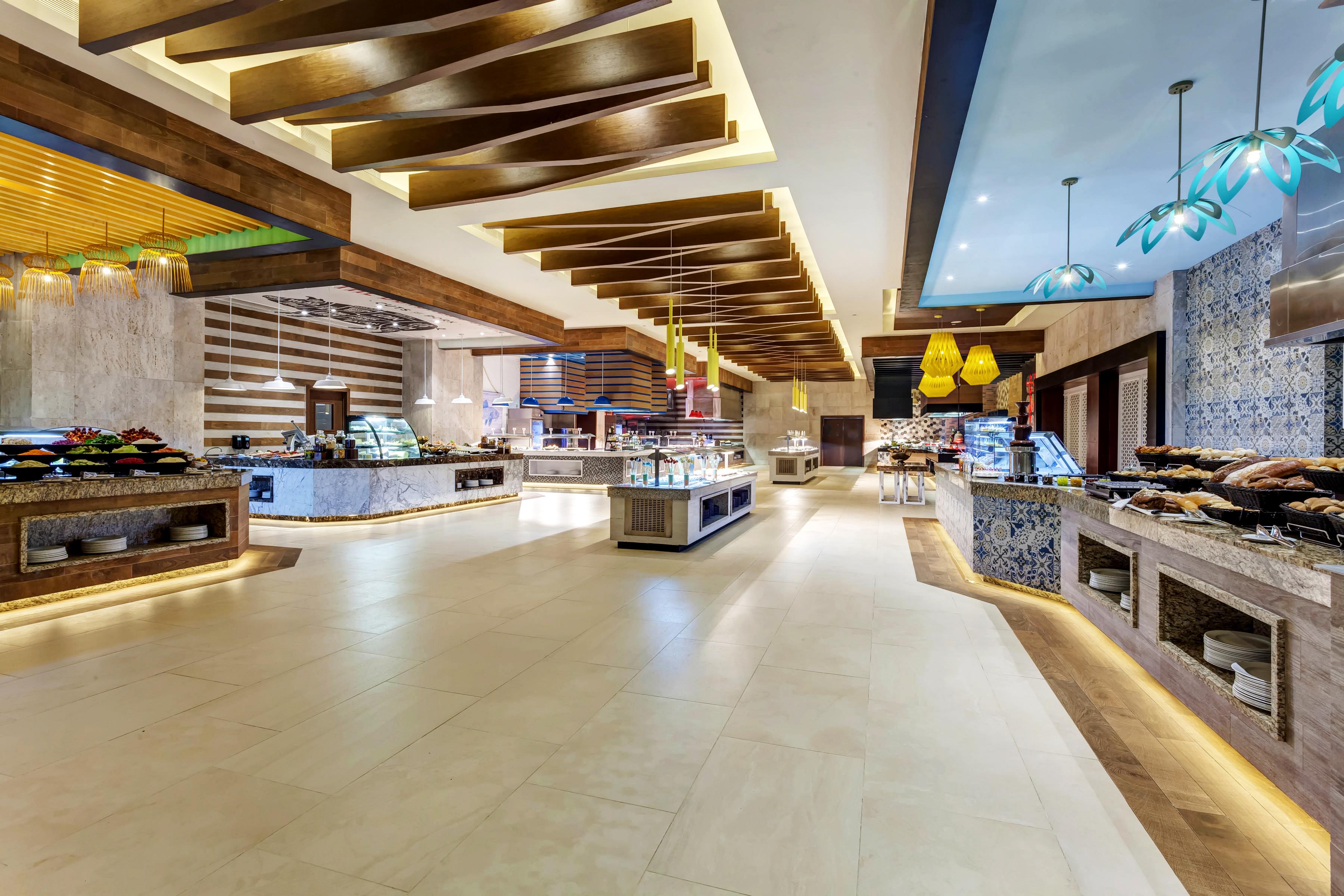 รอยัลตัน บาวาโร รีสอร์ต แอนด์ สปา ออล อินคลูซีฟ Hotel ปุนตากานา ภายนอก รูปภาพ